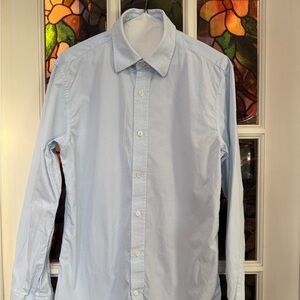 Banana Republic Light Blue Dress Shirt 100%
Cotton